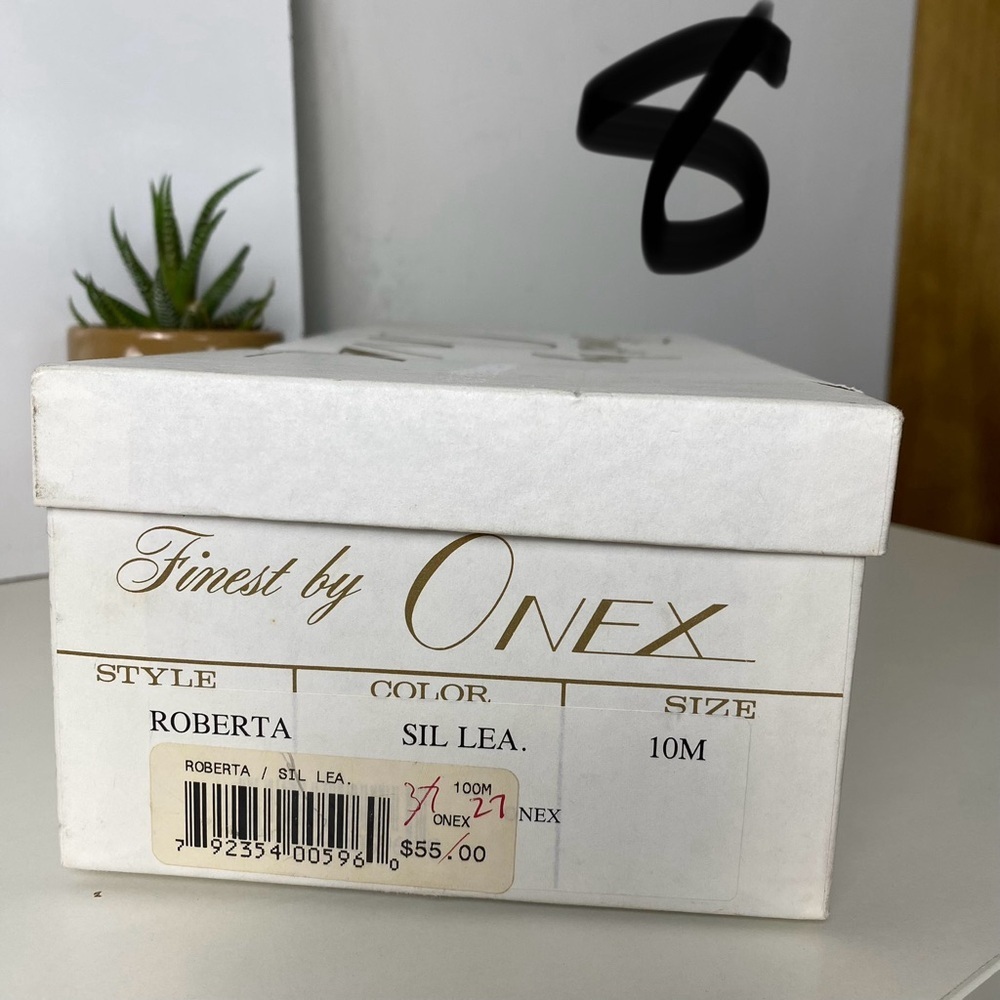 Onex Women's Cream Slingback Shoes Size 8 - Picture 3 of 7